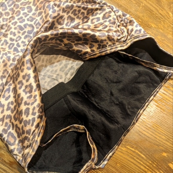 Leopard Print Camisole - Picture 5 of 7